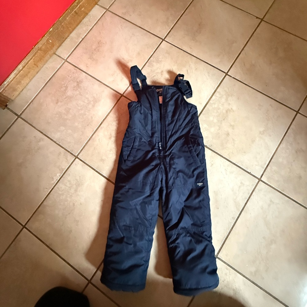 Kids snow suite
